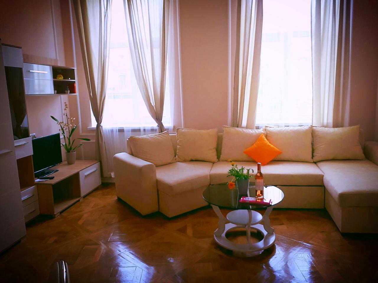 Apartment In The City Center Ivano-Frankivsk Extérieur photo